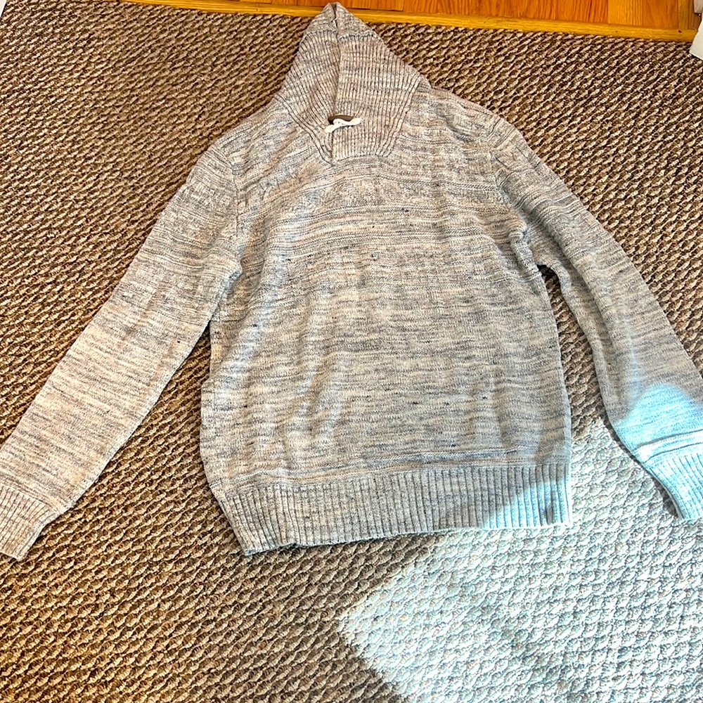 H&M Gray and white single button shawl sweater great condition size Large